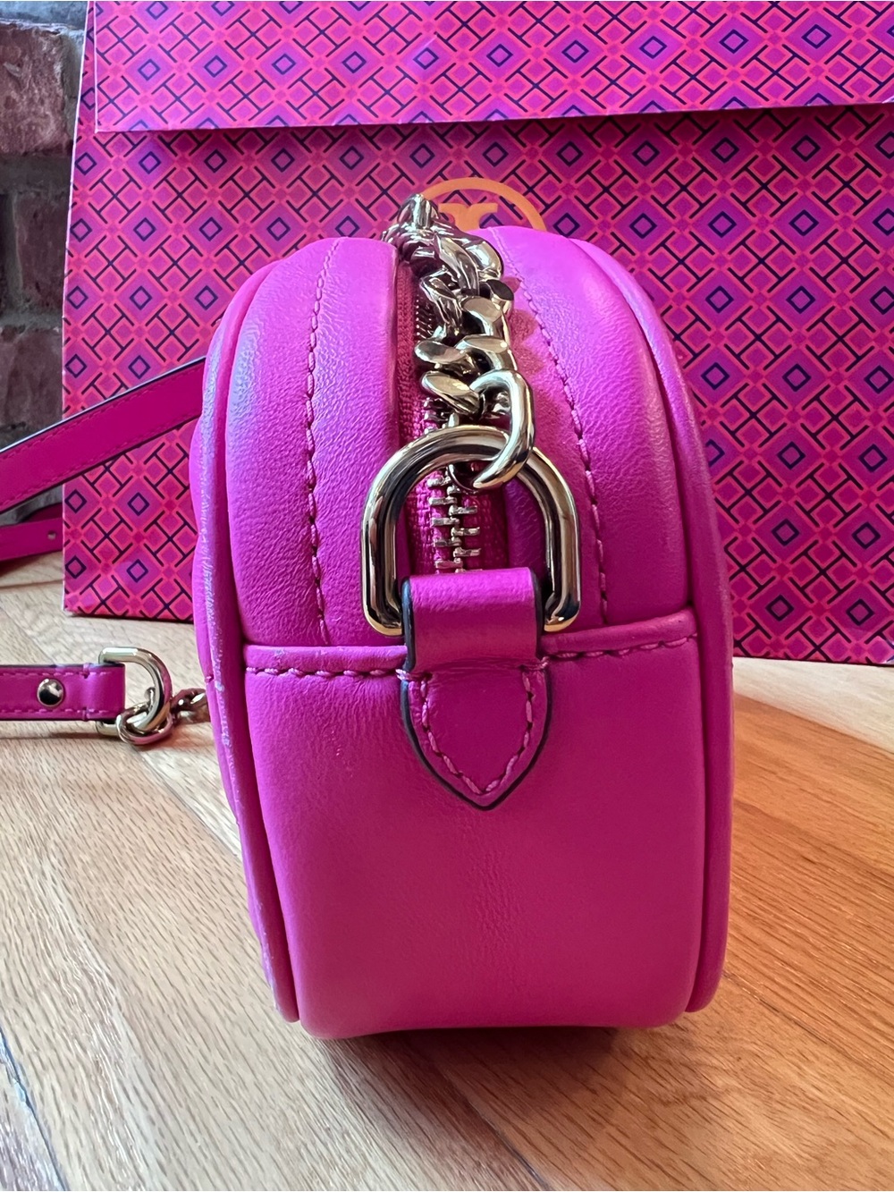 Tory Burch Crazy Pink Kira Chevron Small Leather Camera Bag - Picture 6 of 14